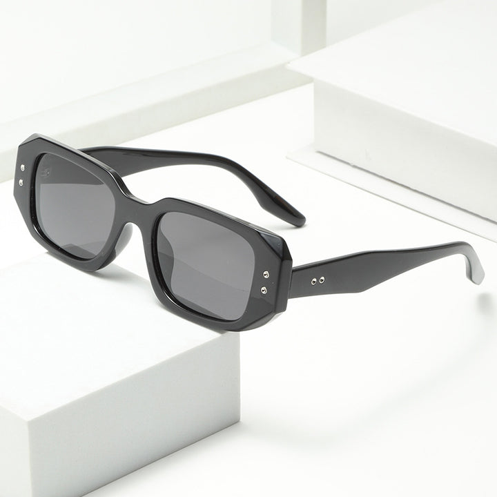 Dame moteriktig oversized solbrille med stilig ramme og UV-beskyttelse Luvikno