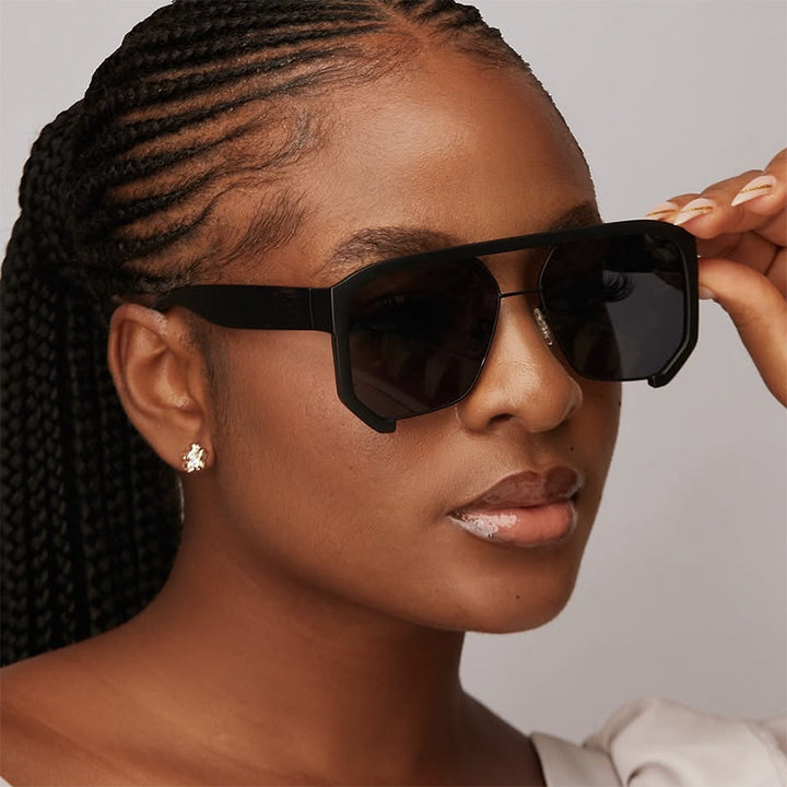 Dame modiske oversized solbriller med elegant, facettert rammeverkonstruktion Luvikno