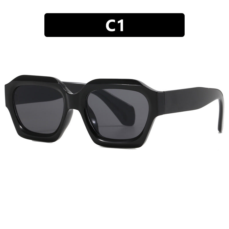 Dame moteriktig solbrille i innovativ design Luvikno