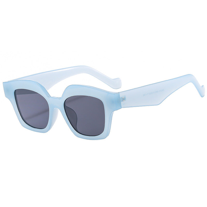 Dame designer solbrille i moderne skilpadde stil Luvikno