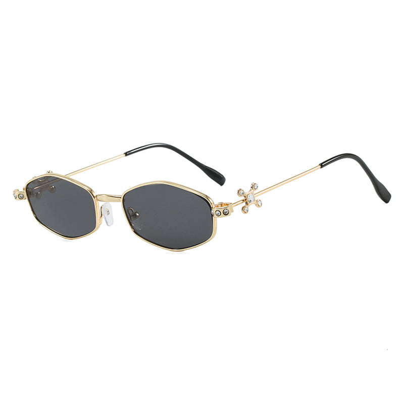 Dame solbrille med elegante akenter og UV-beskyttelse Luvikno