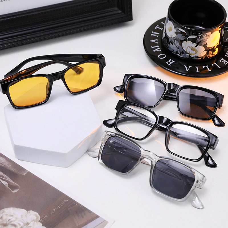 Damer moteriktig lesebrille med elegant design Luvikno