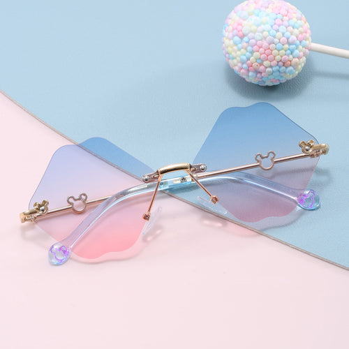 Dame geometrisk oversized solbrille med detaljerte, luksuriøse rammer Luvikno