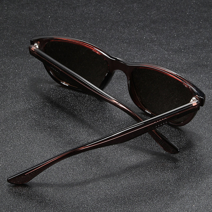 Dame solbrille i moderne retro-design med høykvalitets UV-beskyttelse Luvikno