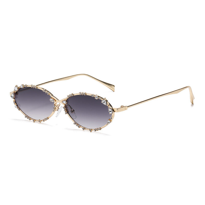 Dame ekstravagant oversized solbrille med futuristisk design Luvikno