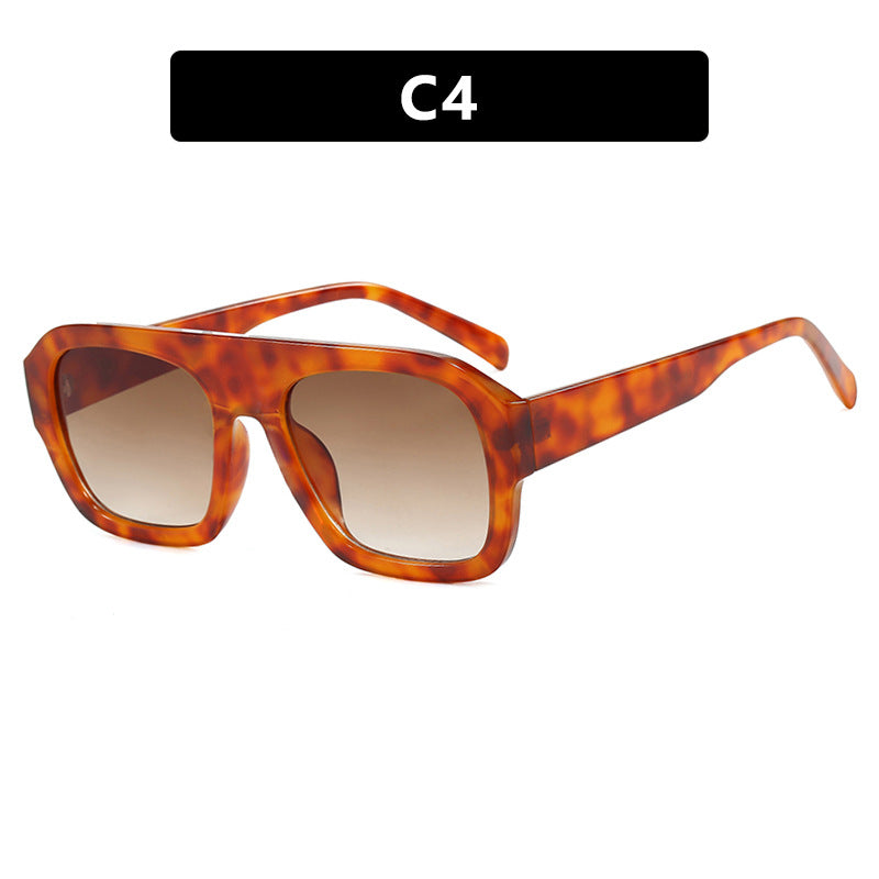 Dame moteriktig solbrille i beskyttende oversized-format Luvikno