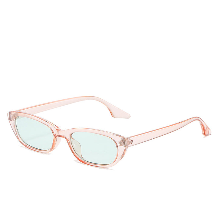 Dame moderne solbriller i trendy cat-eye-stil med gjennomsiktig ramme Luvikno