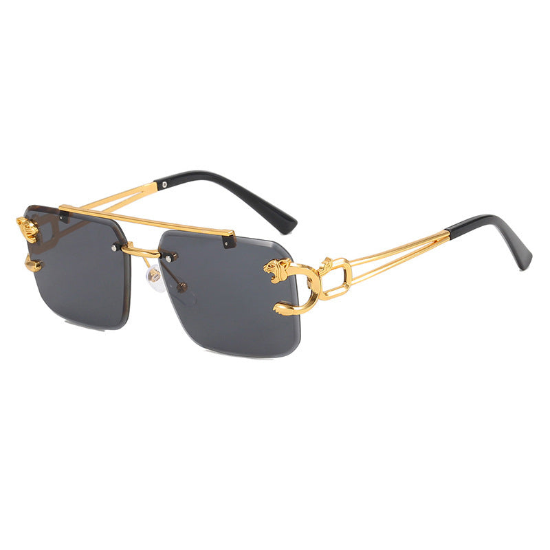 Dame kvadratisk solbrille med elegante dekorative detaljer Luvikno