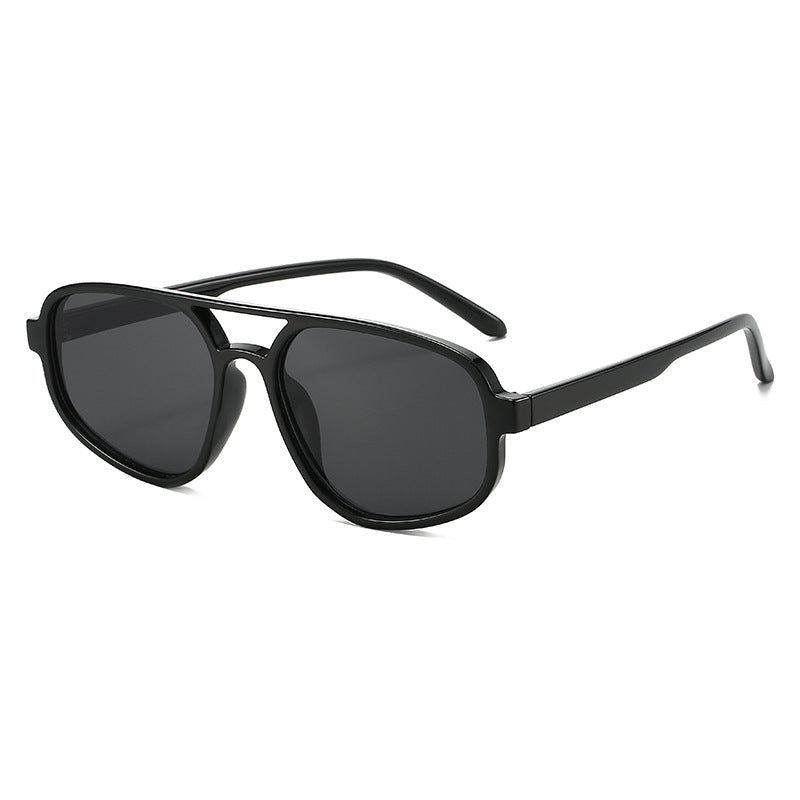 Dame moteriktig solbrille med bred ramme og UV-beskyttelse Luvikno