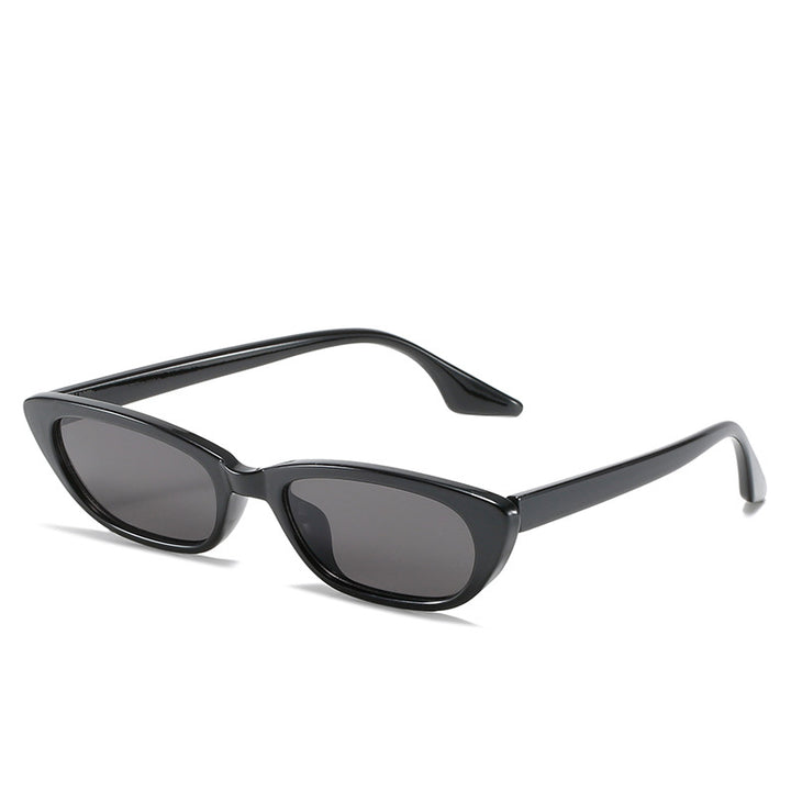 Dame moderne solbriller i trendy cat-eye-stil med gjennomsiktig ramme Luvikno
