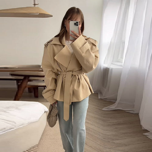Luvik | Damer Modisk Trenchcoat med innsnitt og belte