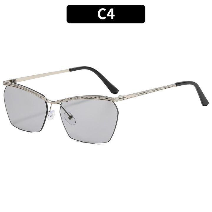 Dame moterik solbrille med filigran ramme og myk fargegradient Luvikno