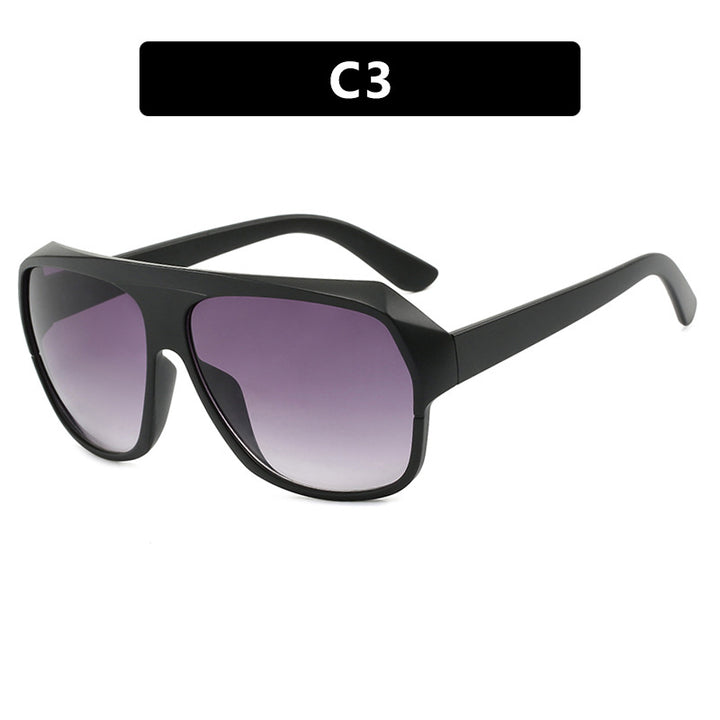 Dame moteriktig oversized solbrille med sporty design Luvikno
