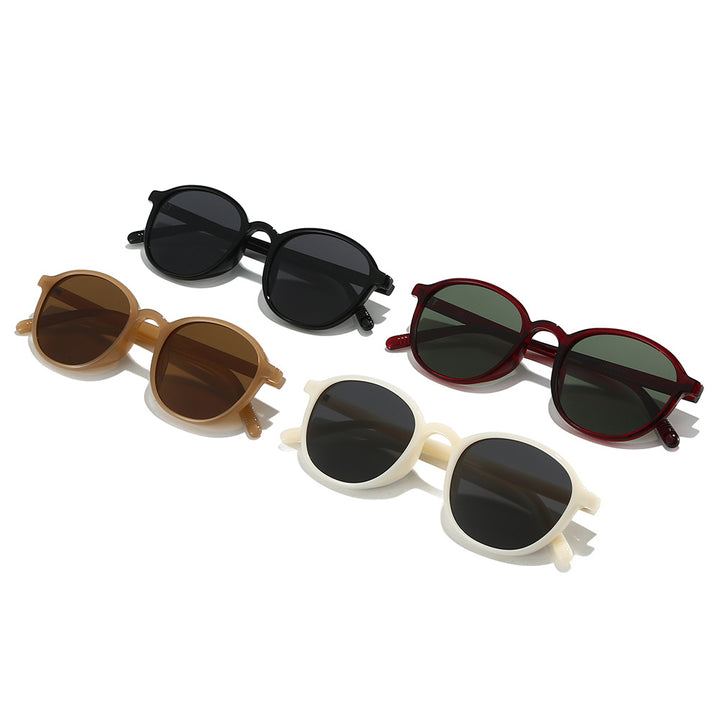 Dame moteriktig solbrille i klassisk ovaldesign Luvikno