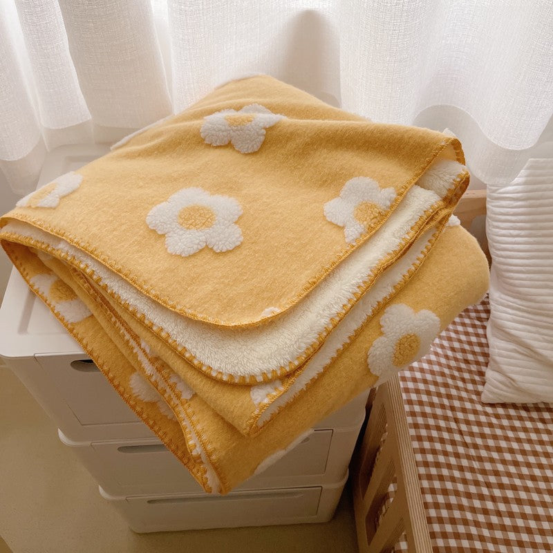 Unisex Kosebomullteppe med Lekent Blomsterdesign Luvikno