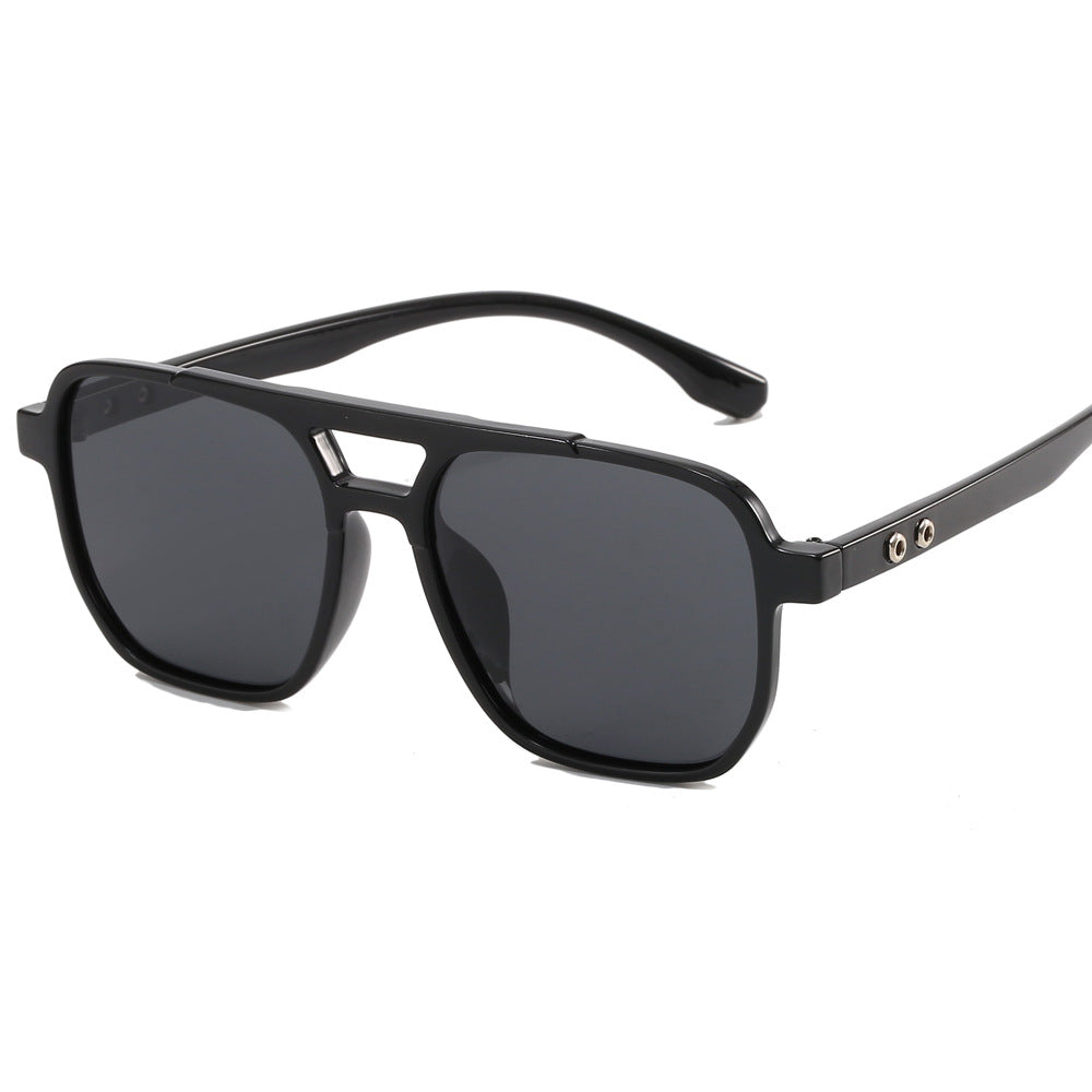 Dame moteriktig brille i robust sportdesign Luvikno