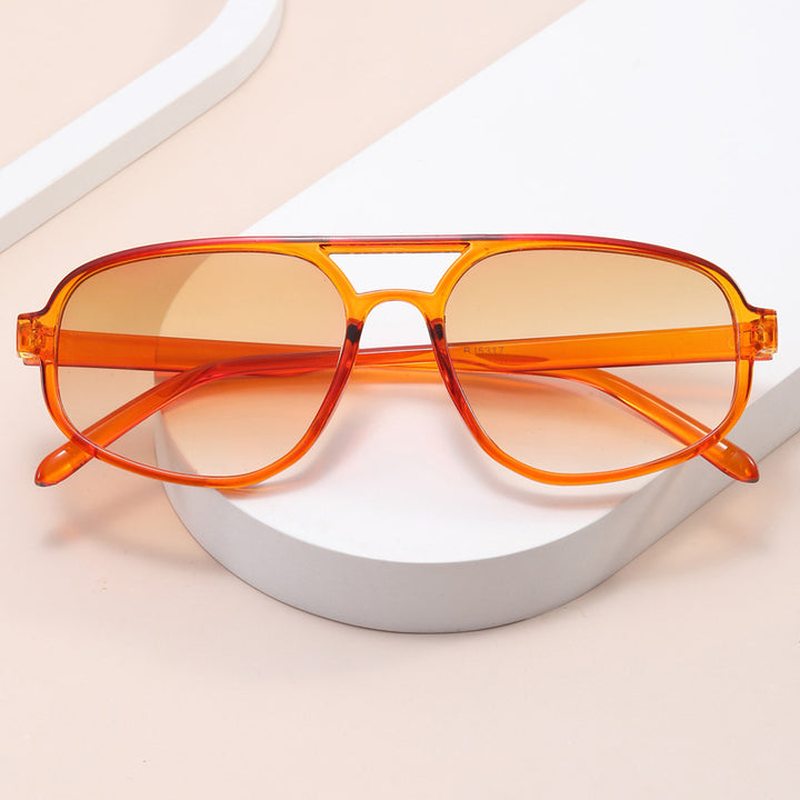 Dame moteriktig oversized solbrille med trendy ramme Luvikno