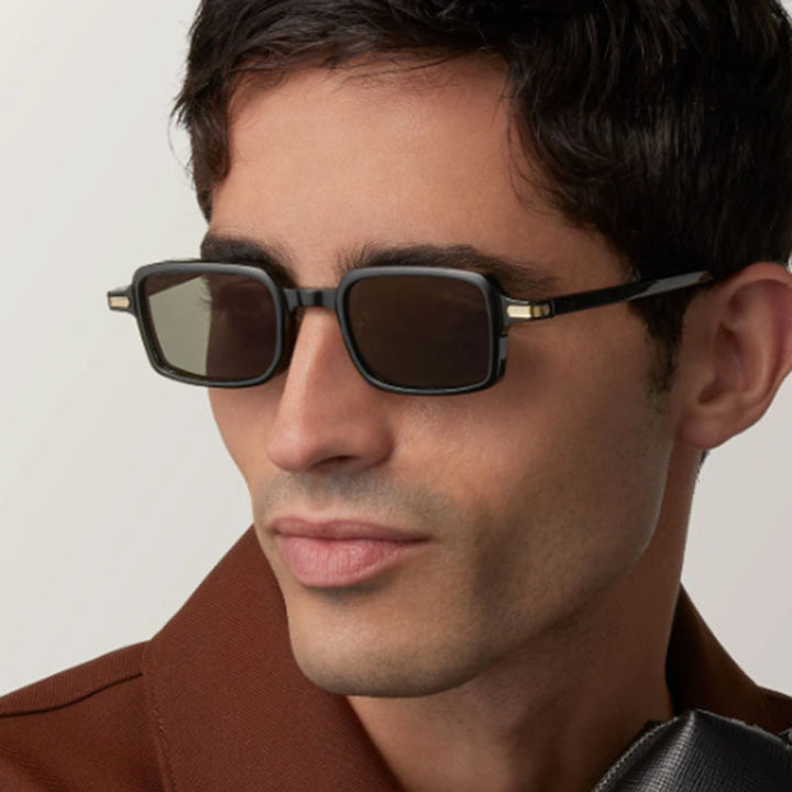Dame kvadratisk solbrille med beskyttende UV-filter og robust ramme Luvikno