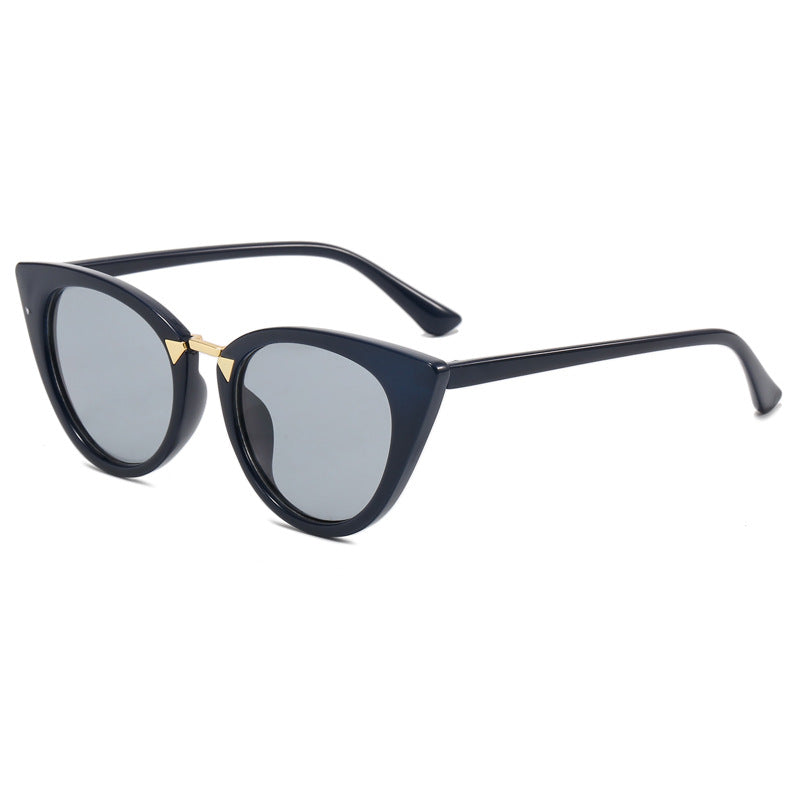 Dame Cat-Eye solbrille med elegant gull detaljer Luvikno