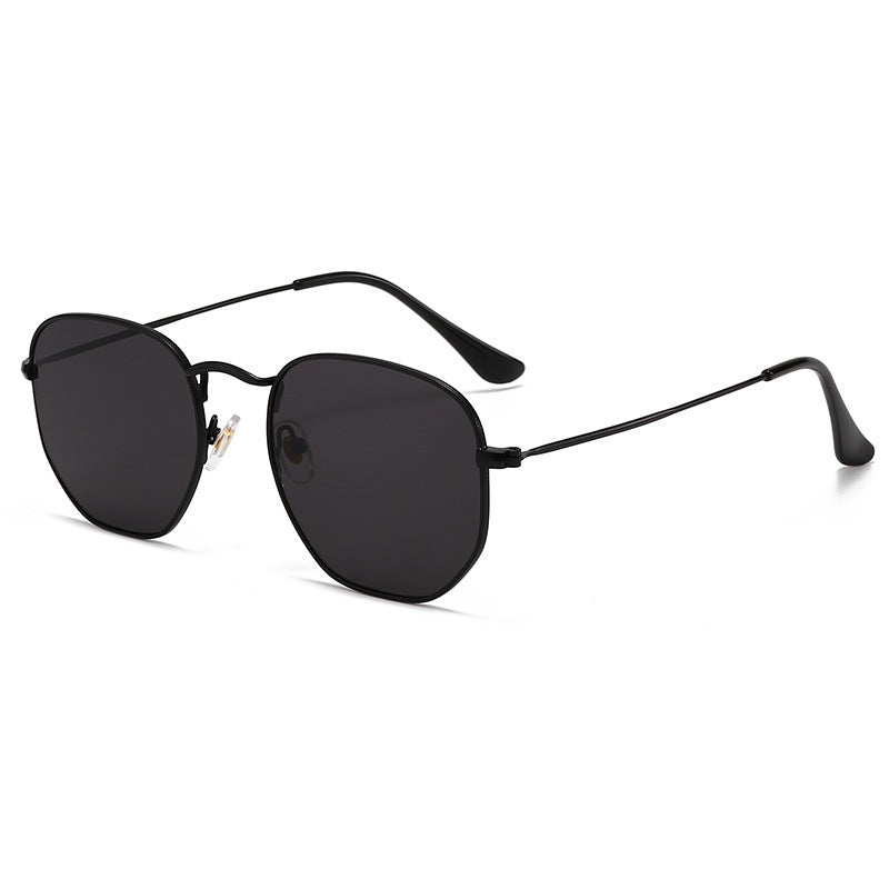 Dame Oversized solbriller med elegant gullmetallramme og solid UV-beskyttelse Luvikno