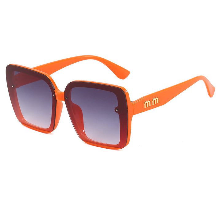 Dame moteriktig kvadratisk solbrille med gradientlinser Luvikno