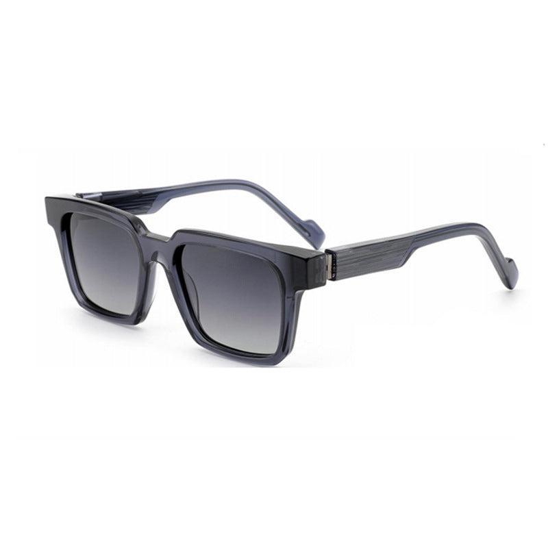 Dame moteriktig kvadratisk solbrille med bred ramme Luvikno