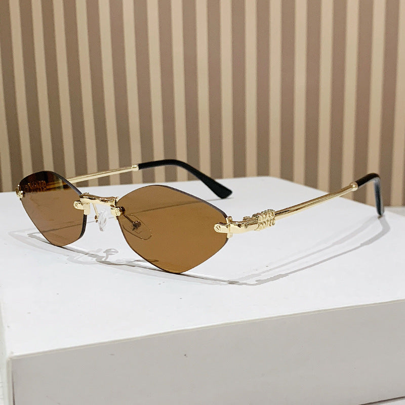 Dame Cat-Eye solbriller i moderne elegans stil Luvikno