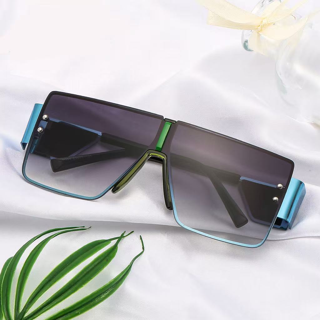 Dame trendy oversized solbriller med futuristisk design Luvikno