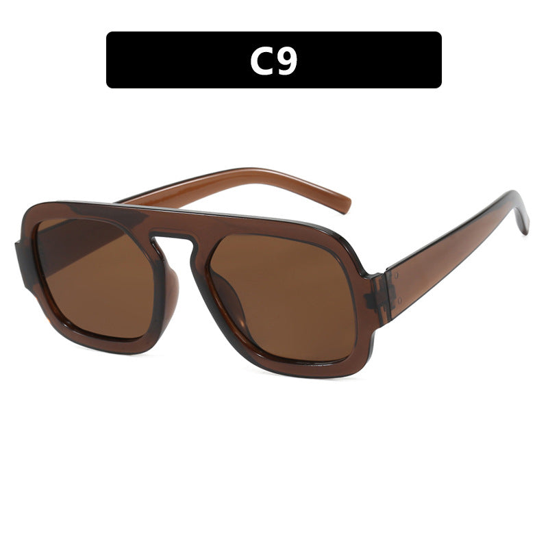Dame moteriktig solbrille i moderne retro-stil Luvikno