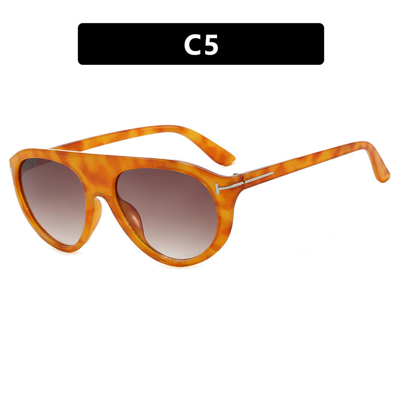 Damen Cat-Eye solbriller med beskyttende UV-filter og speilbelagte linser Luvikno