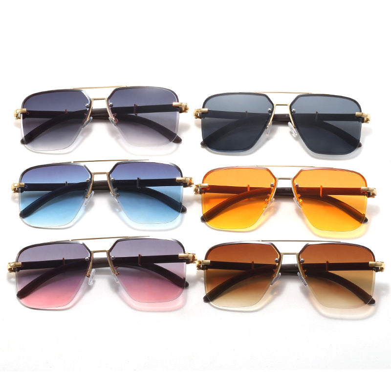 Dame Stilig Solbrille i elegant metallramme Luvikno
