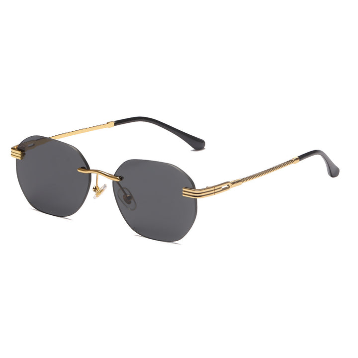 Dame moteriktig geometrisk solbrille med dekorativ metallegering Luvikno