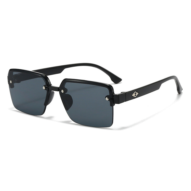 Dame moteriktig kvadratisk solbrille med polariserende glass Luvikno