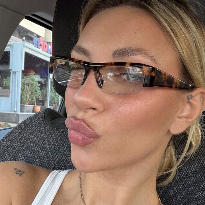 Dame solbriller i urban stil med bred ramme og beskyttende UV-filter Luvikno