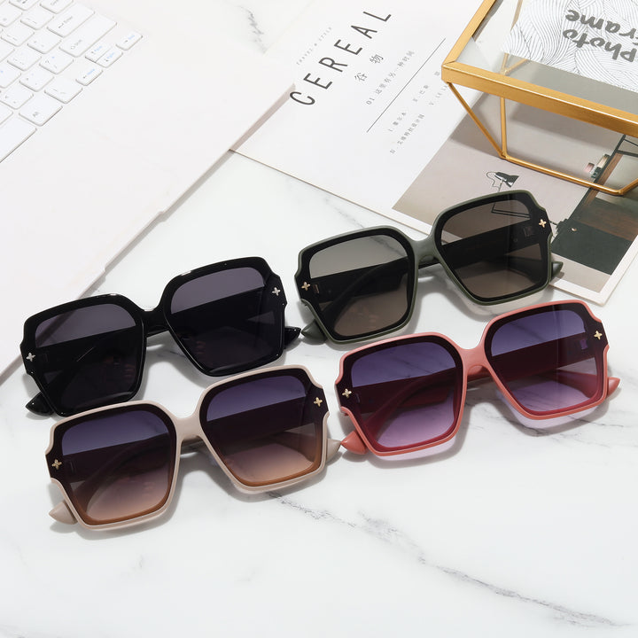 Dame firkantet oversized solbrille med moderne design Luvikno