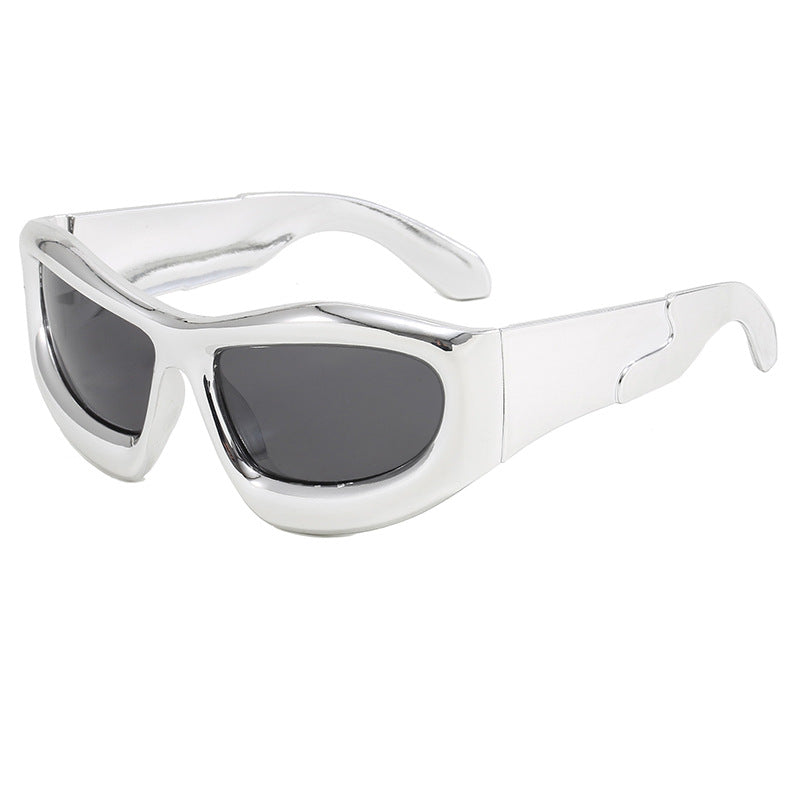 Dame Sportslig Solbrille med robust, geometrisk rammendesign Luvikno