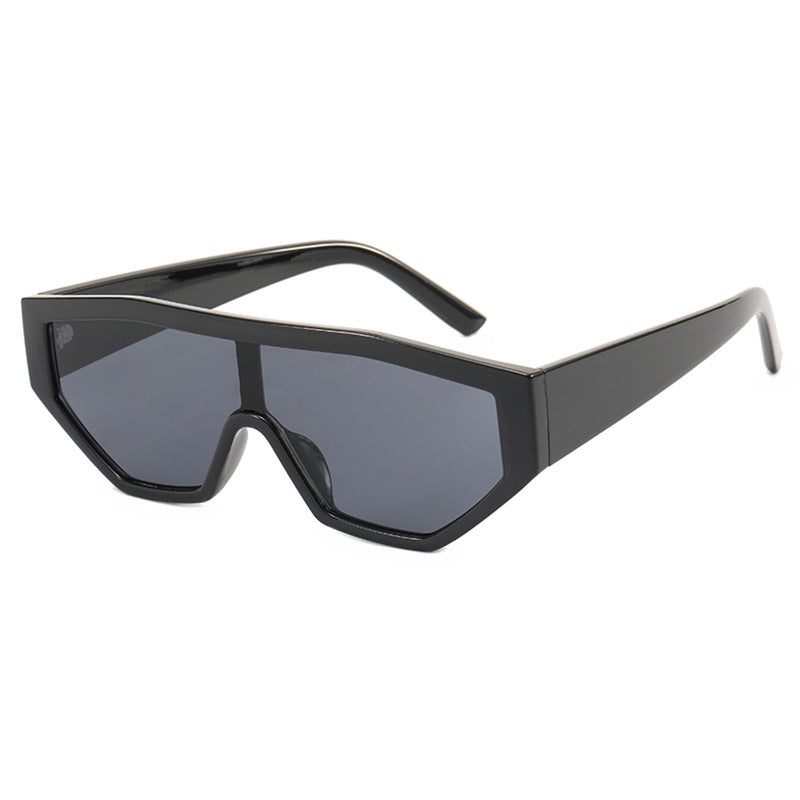 Dame moteriktig solbrille i dyrepels-look Luvikno