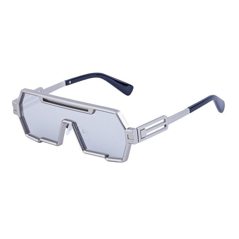 Dame motorisert solbrille i futuristisk design med bred ramme Luvikno