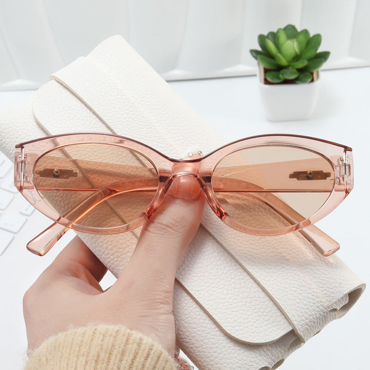 Dame Cat-Eye solbriller med elegant plastinnramming Luvikno