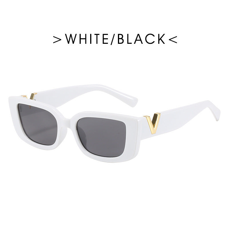 Dame moteriktig solbrille i klart design Luvikno