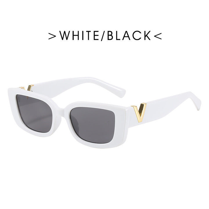 Dame moteriktig solbrille i klart design Luvikno