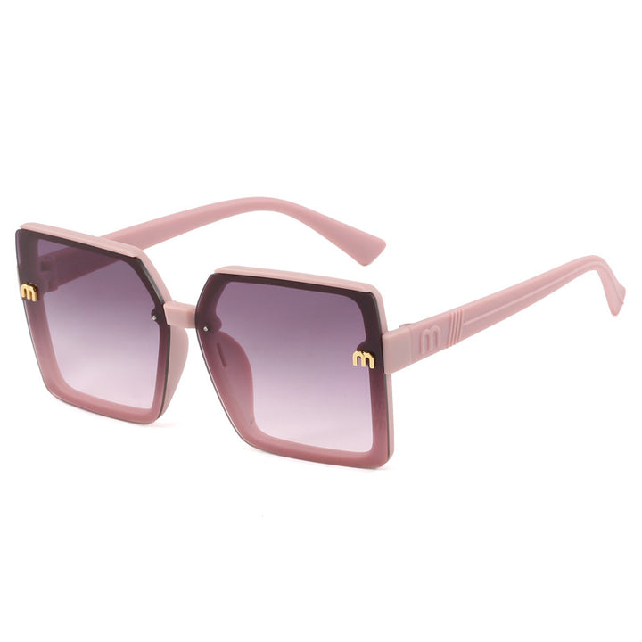 Dame moteriktig kvadratisk solbrille med speilende gradient Luvikno