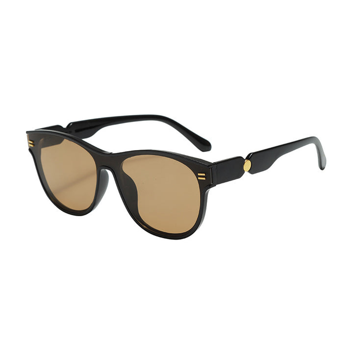 Dame moteriktig solbrille med unik ramme Luvikno