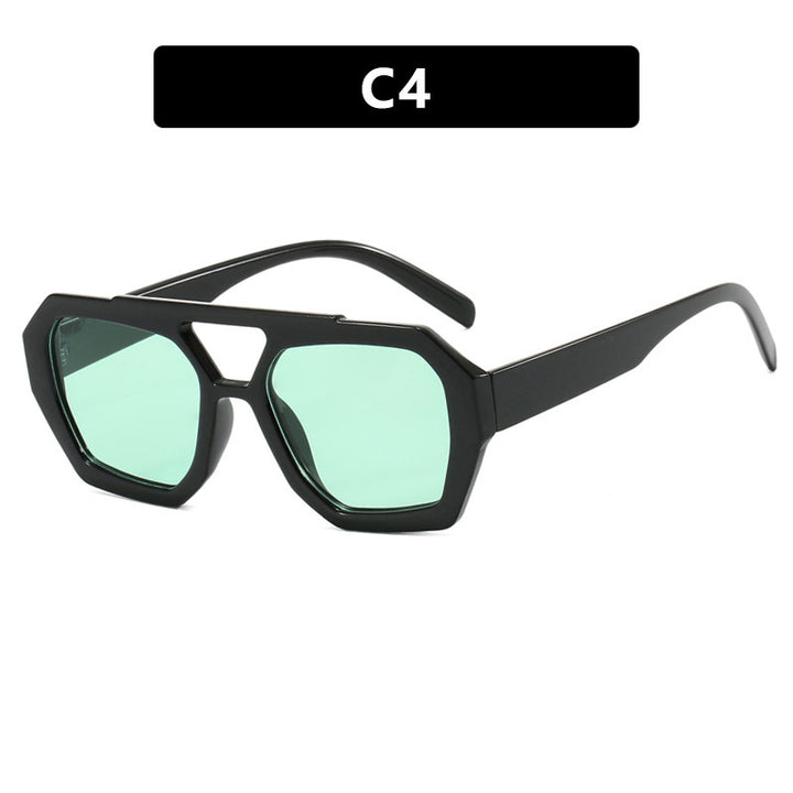 Dame oversized solbrille i markant, åttkantet design Luvikno