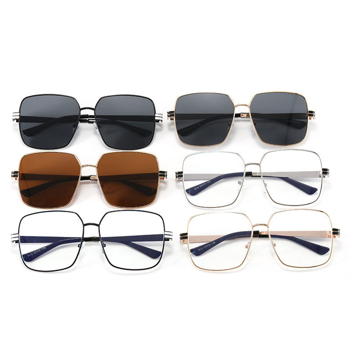 Dame moteriktig firkantet brille med filigran metallramme Luvikno