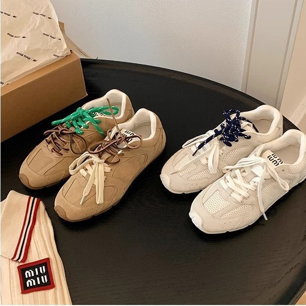Naisille premium-retrosneakerit Luvik