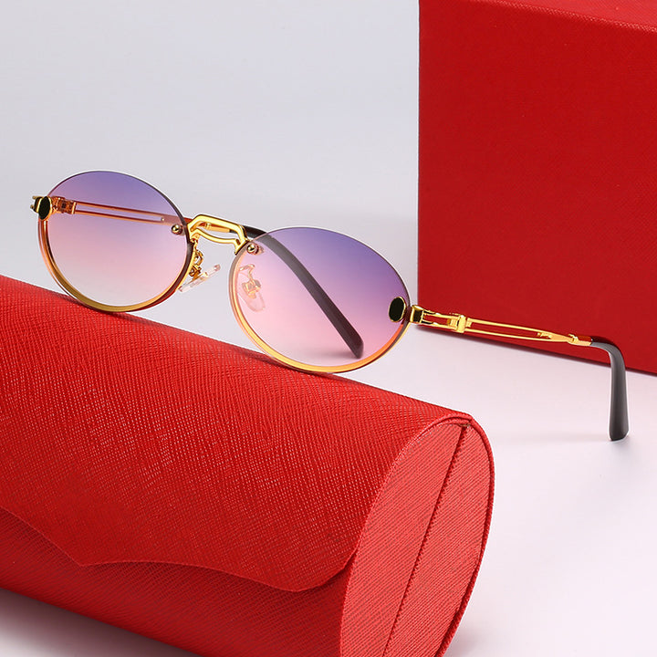 Dame moteriktig solbrille med filigran metallramme og stilleggende design Luvikno