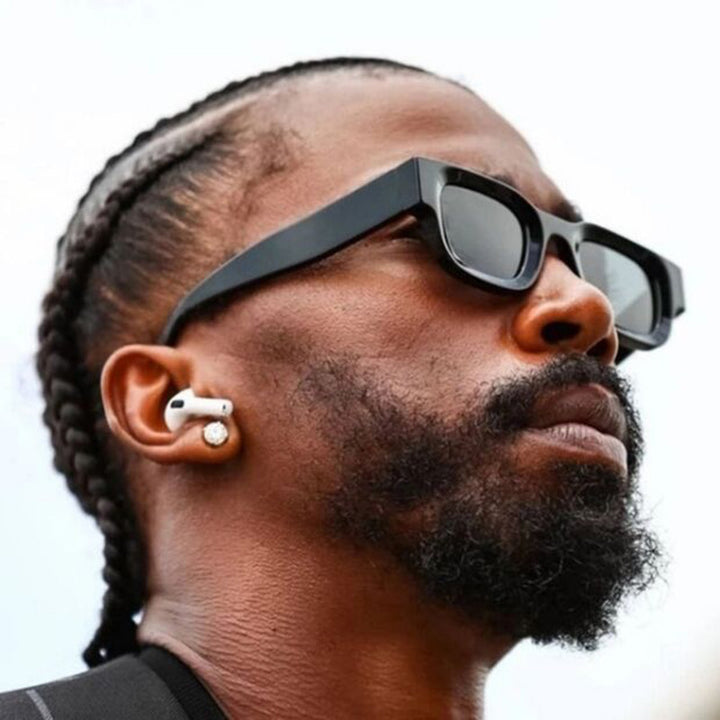 Dame moteriktig solbrille i elegant, kantet design Luvikno