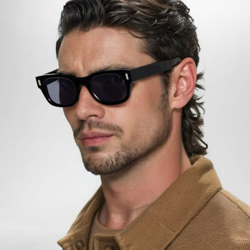 Dame moteriktig solbrille i kvadratisk design Luvikno