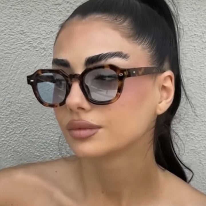 Dame solbrille i moderne design med polariserte linser Luvikno